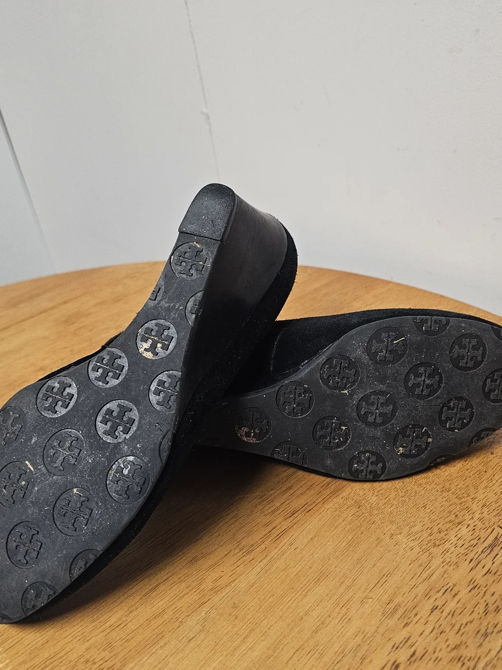 Tory Burch Black Suede Logo Ballet Flats Leather Womens Size 9 Office Siren Work